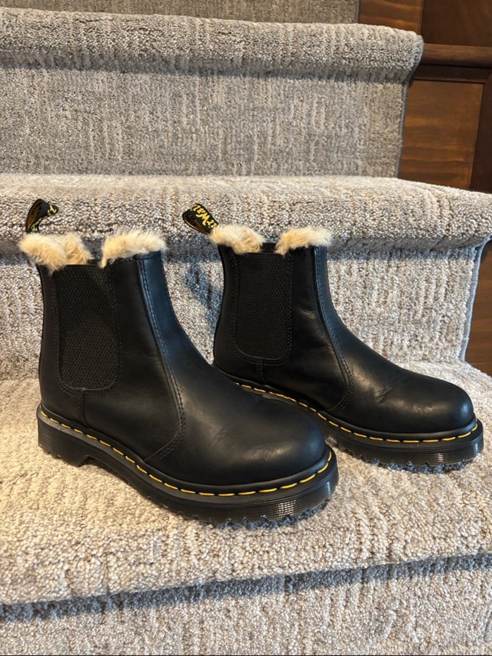 Dr. Martens Black Leather Fur-Trim Chelsea Booties with size 5 new